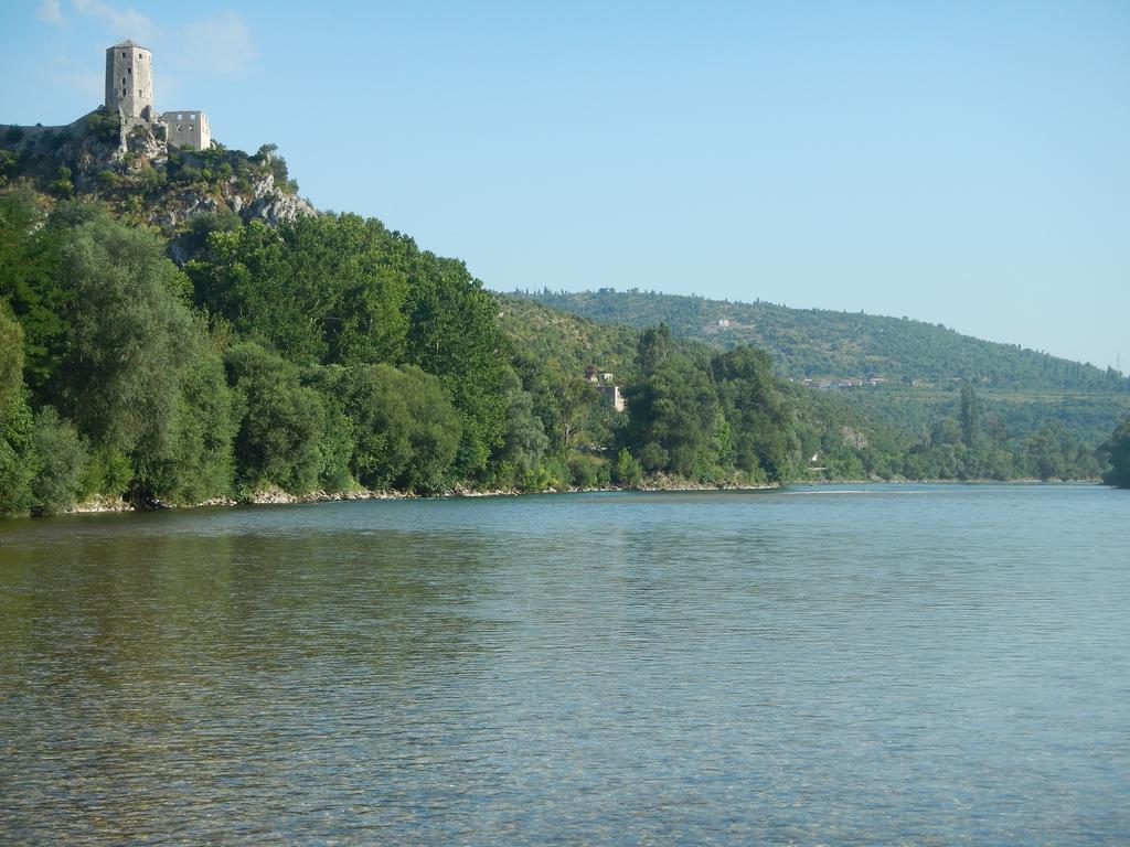 Riverside Guesthouse Pocitelj Екстер'єр фото