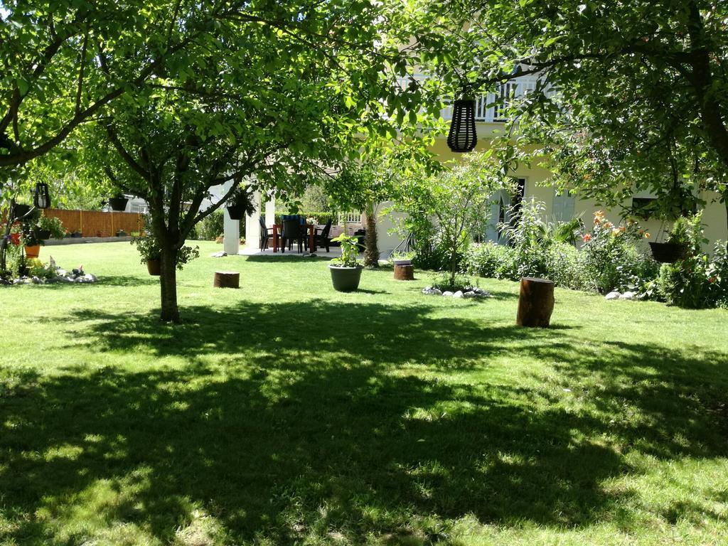 Riverside Guesthouse Pocitelj Екстер'єр фото
