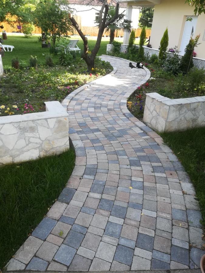 Riverside Guesthouse Pocitelj Екстер'єр фото